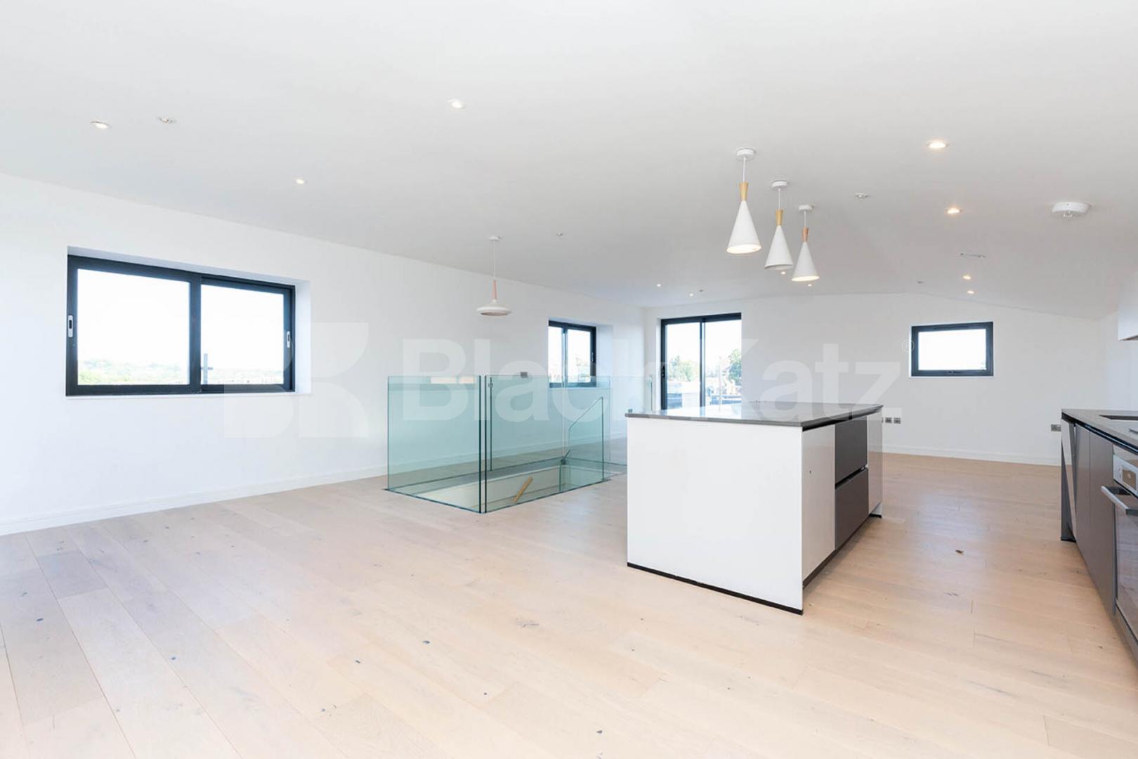 1,266 square foot Penthouse two bedroom and two bathrooms with a 180 degree view Tottenham Lane, Crouch End